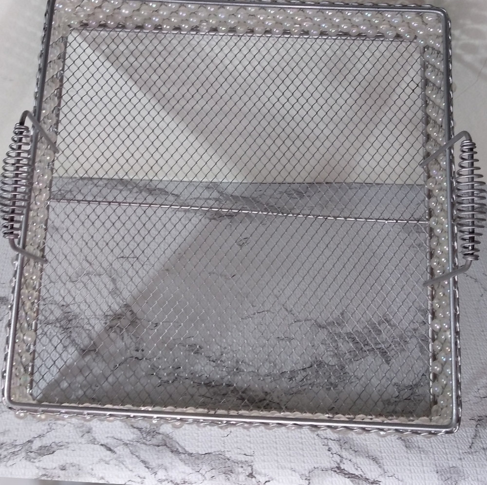Basket - Picture 3 of 7